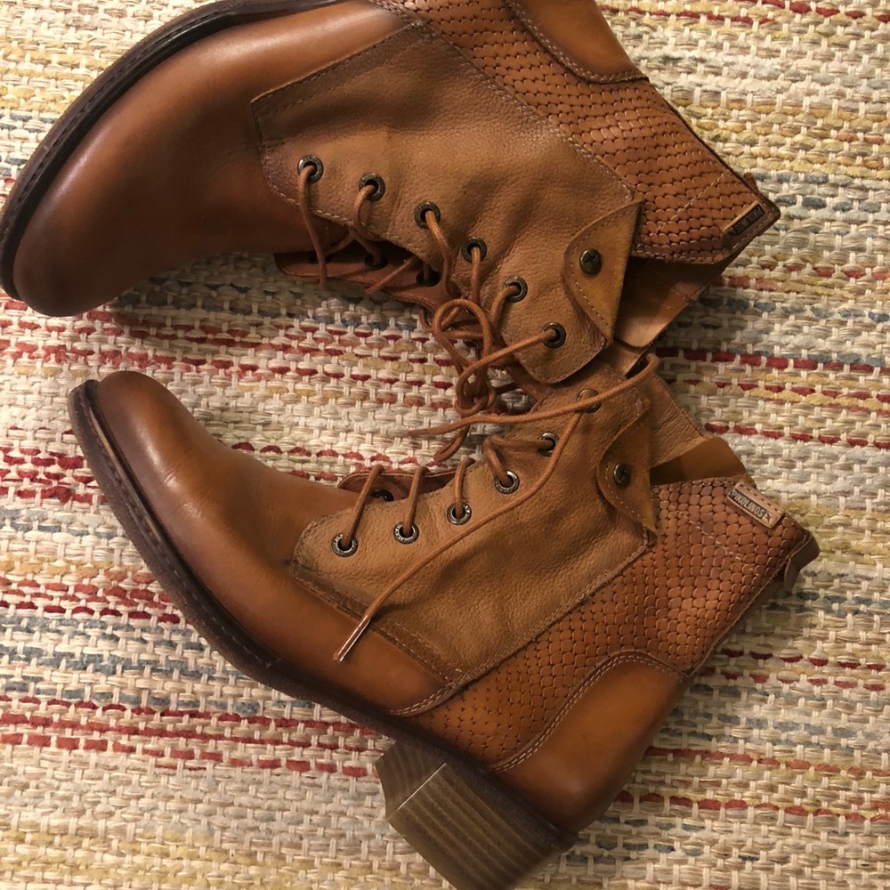 Pikolinos lace/zip ankle boot